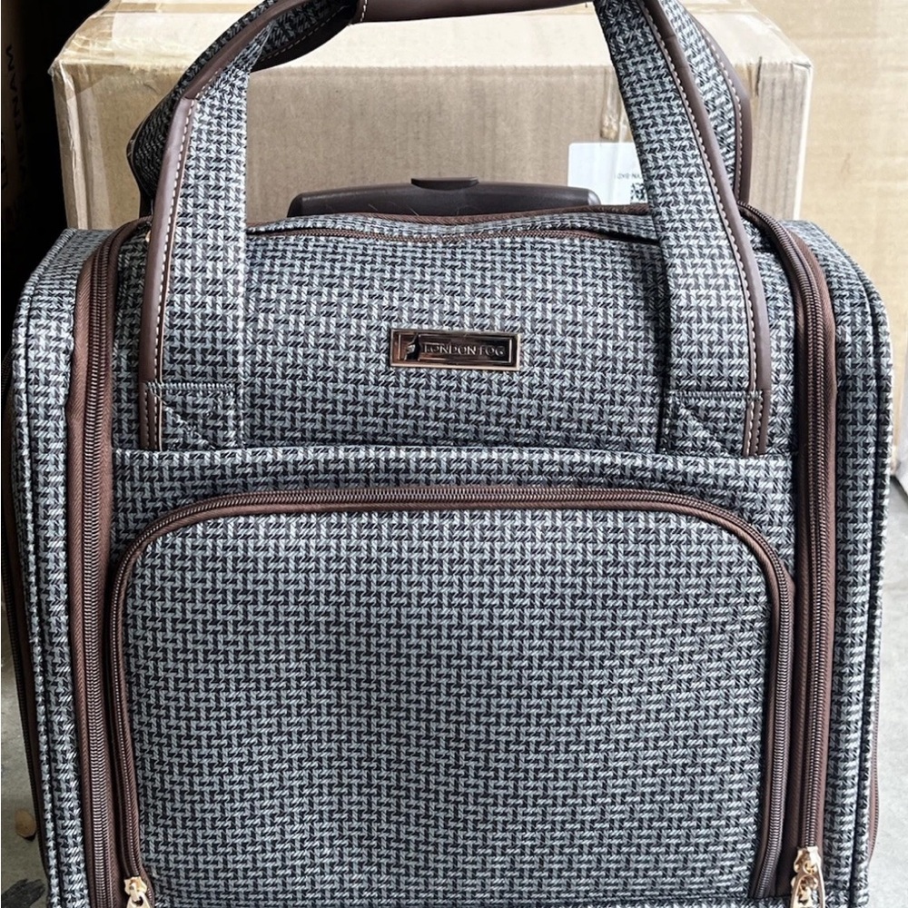 LONDON FOG slate 15in Sheffield Softside Under Seat Bag Brown